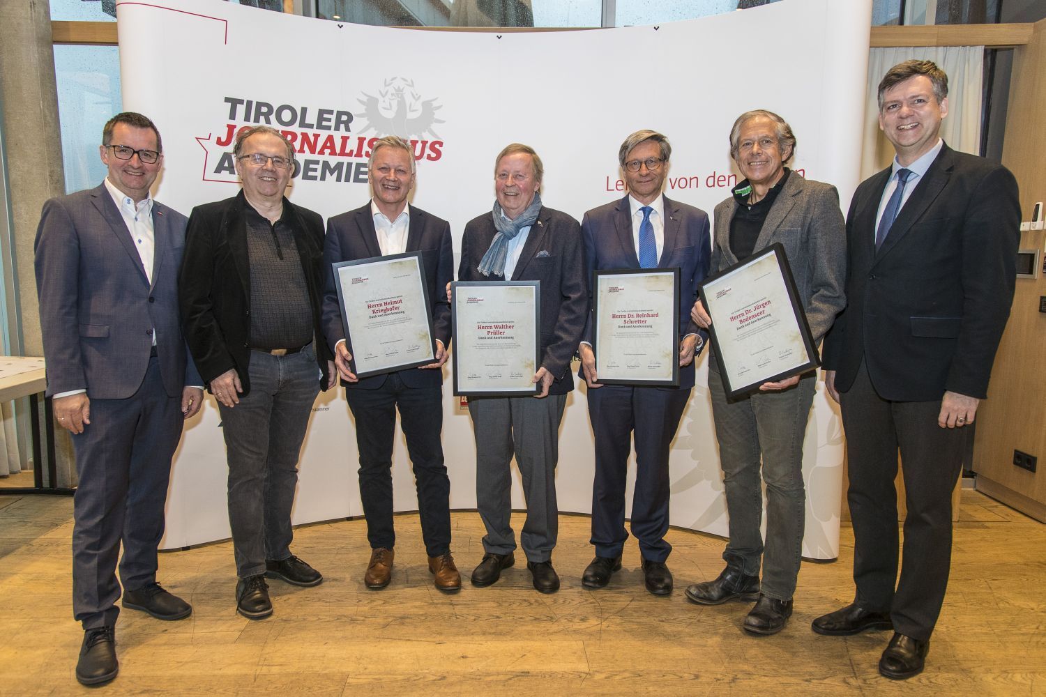 Tiroler Journalismusakademie ehrte verdiente Vorstandsmitglieder